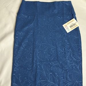 Stretchy pencil skirt